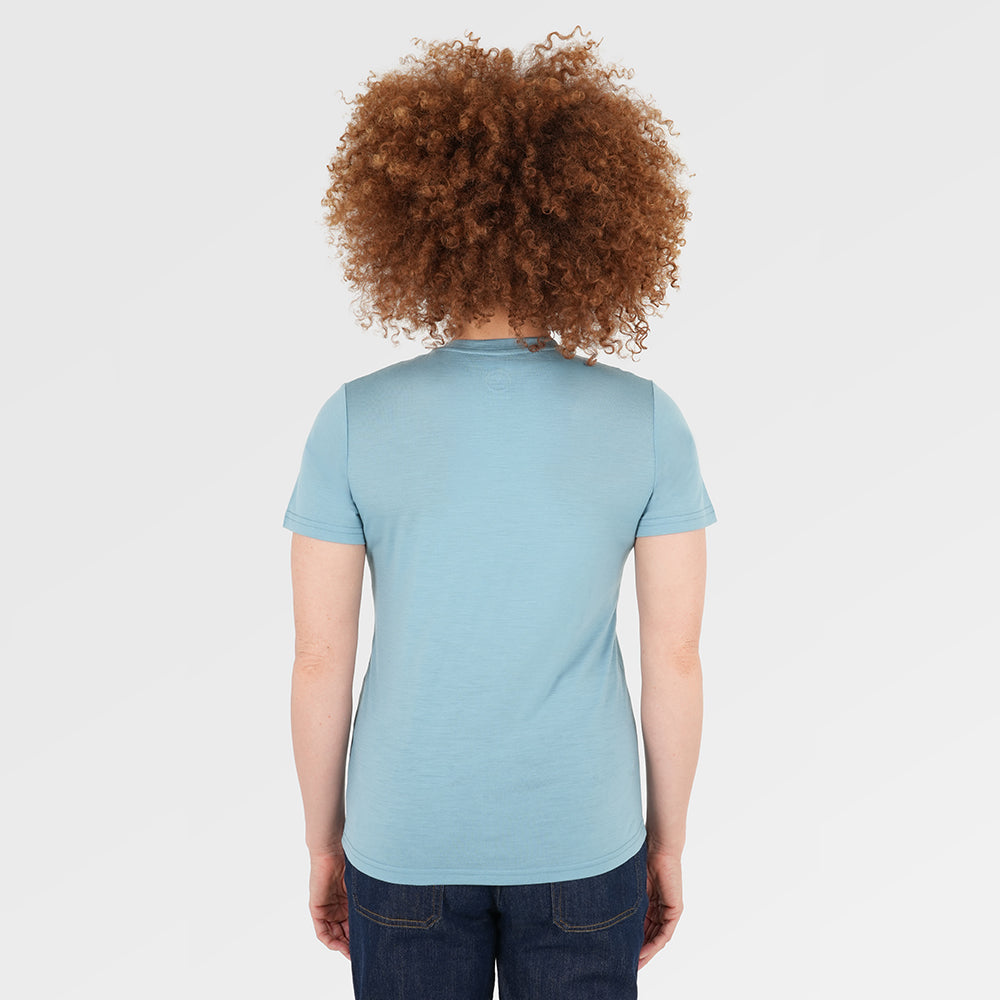 Womens Merino 150 Stamp Summit Tee (Lagoon/Jute) | Model: Chi Chi