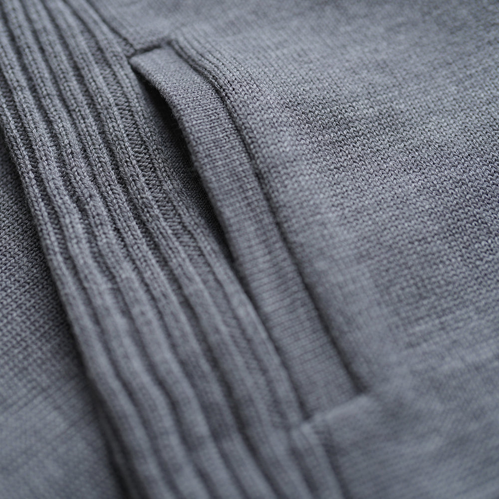 Isobaa | Mens Merino Zip Sweater (Charcoal Melange) | Discover exceptional warmth, comfort, and everyday versatility with our extrafine Merino wool sweater.