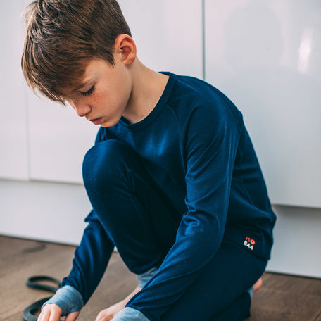 Isobaa | Junior Merino Blend 200 Long Sleeve Crew (Navy/Sky) | Your child's new favorite top: warm, breathable, and always comfortable thanks to Isobaa's Merino Wool blend.