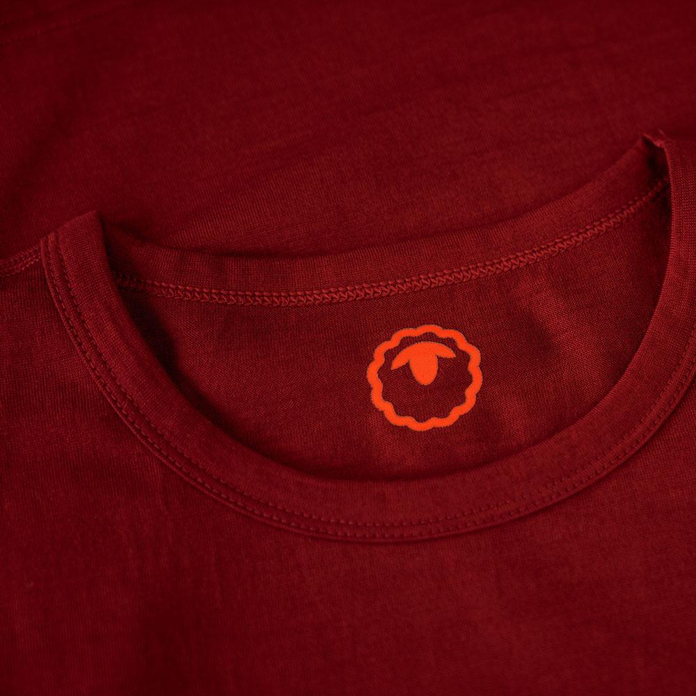 Isobaa | Mens Merino 150 Sheep Tee (Red) | Gear up for everyday adventures in Isobaa's superfine Merino Tee.