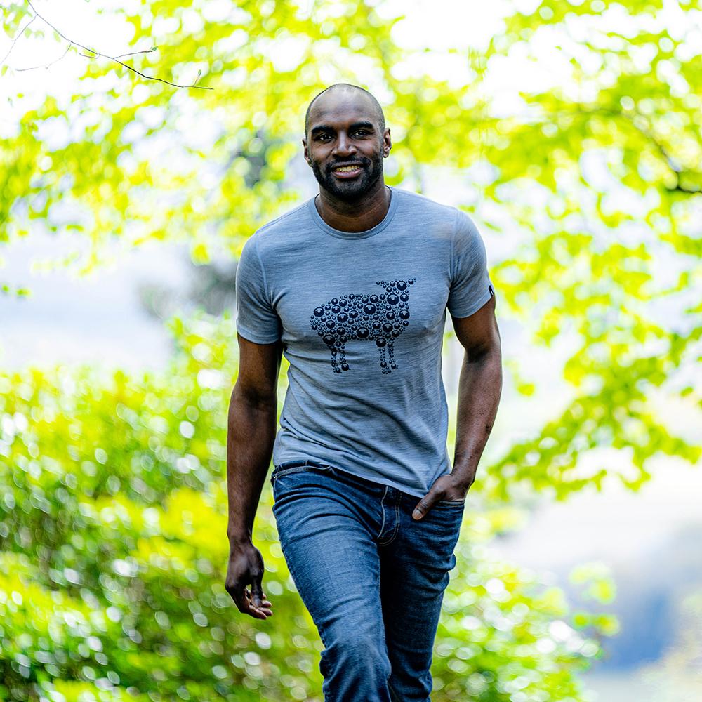 Isobaa | Mens Merino 150 Sheep Tee (Sky) | Gear up for everyday adventures in Isobaa's superfine Merino Tee.