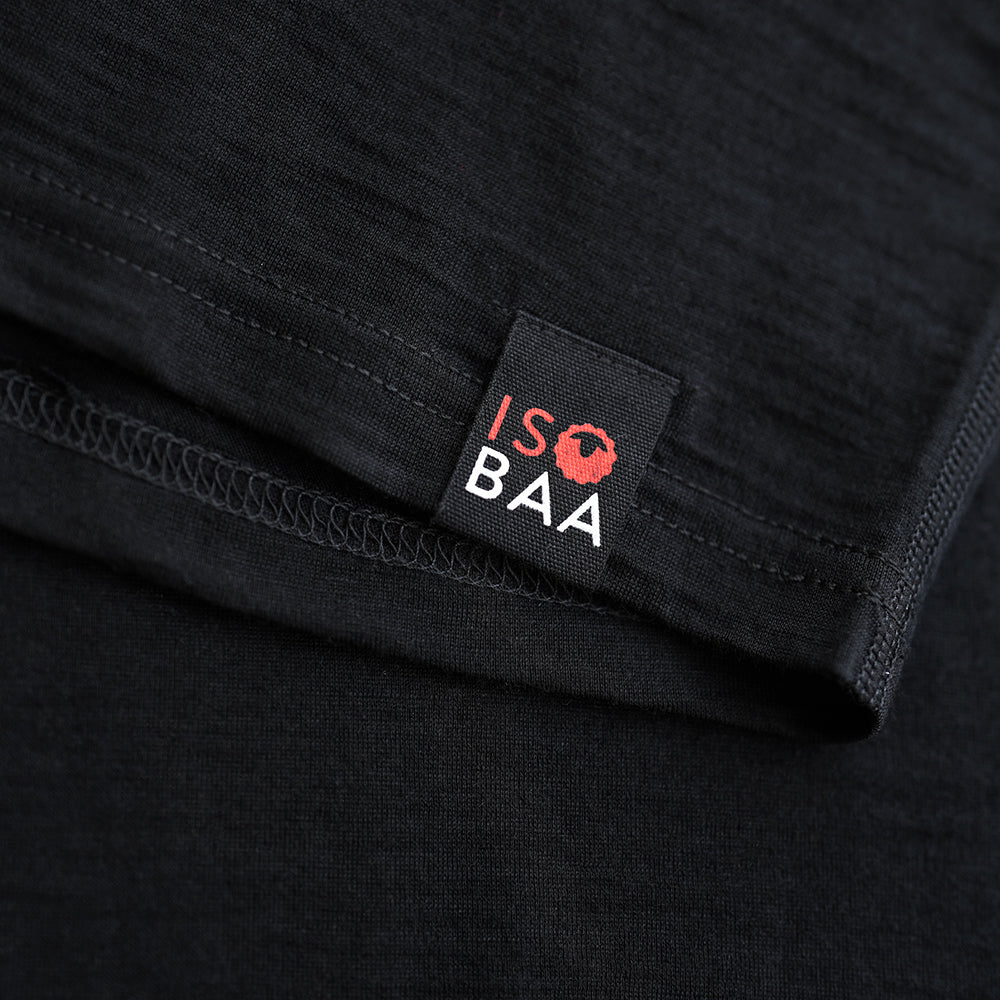 Isobaa | Mens Merino 180 Long Sleeve Crew (Black) | Get outdoors with the ultimate Merino wool long-sleeve top.