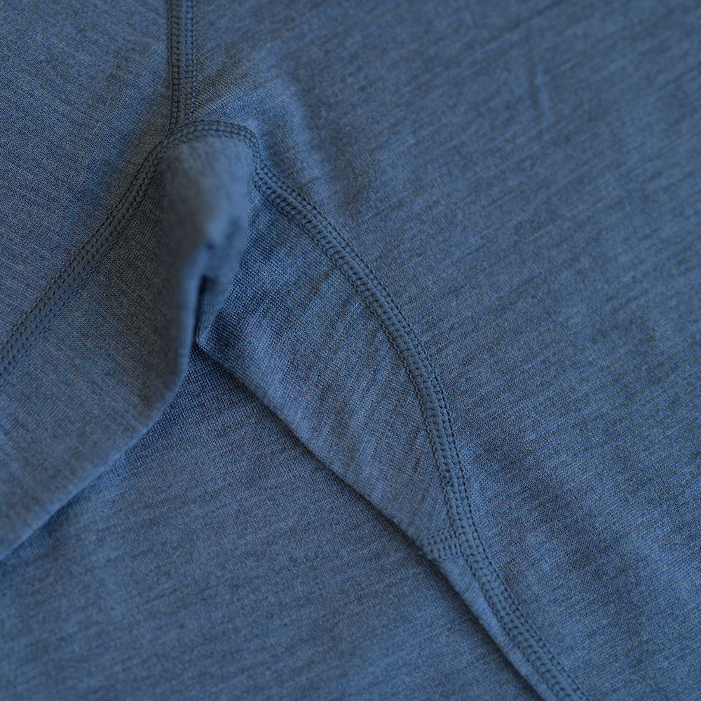 Isobaa | Mens Merino 180 Long Sleeve Crew (Denim) | Get outdoors with the ultimate Merino wool long-sleeve top.