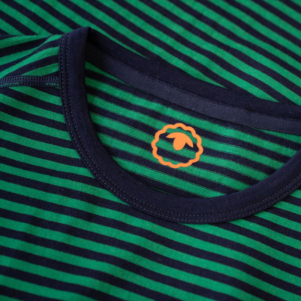 Isobaa | Mens Merino 180 Long Sleeve Crew (Mini Stripe Navy/Green) | Get outdoors with the ultimate Merino wool long-sleeve top.