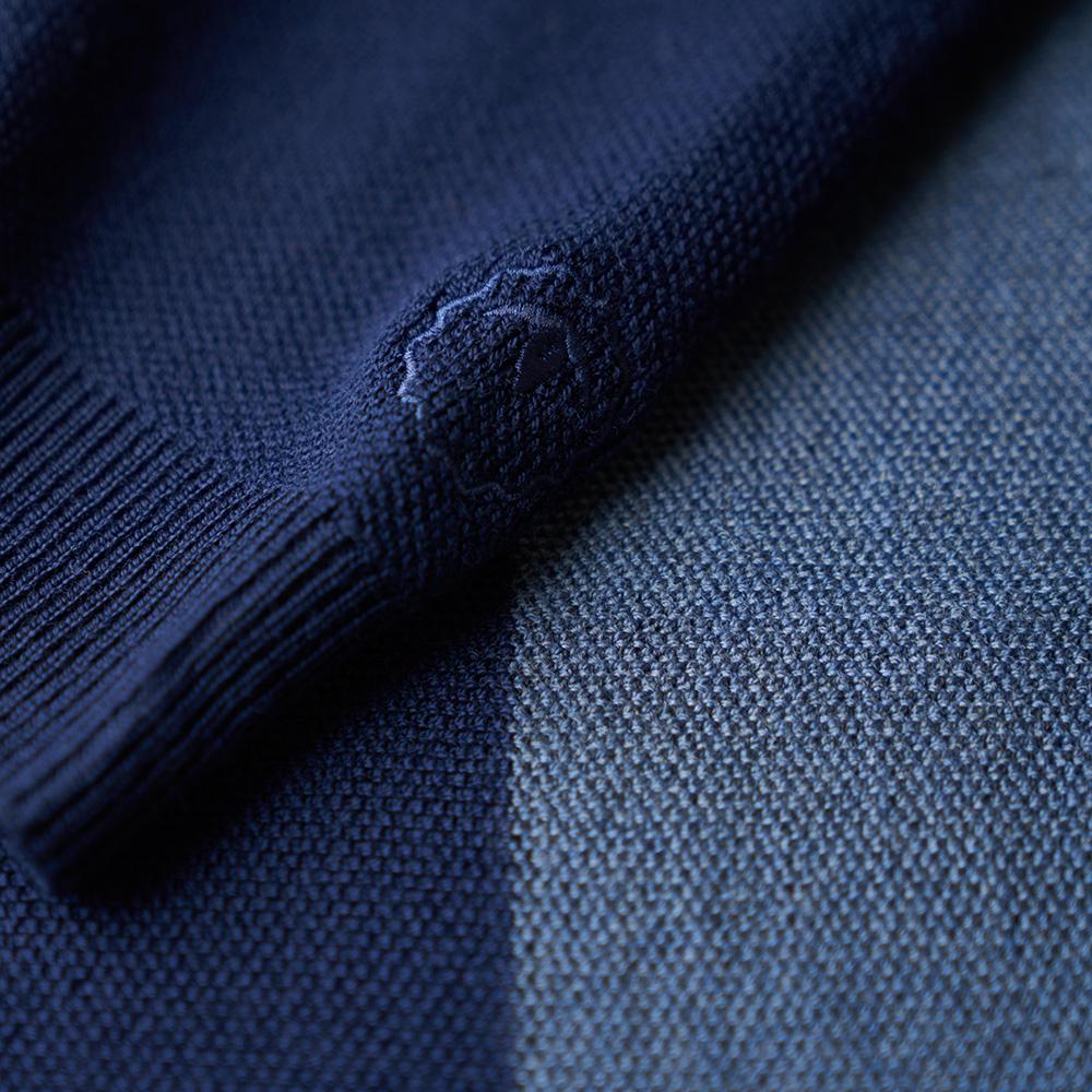 Isobaa | Mens Merino Honeycomb Sweater (Navy/Denim) | The perfect blend of function and elegance in our extrafine 12-gauge Merino wool crew neck sweater.