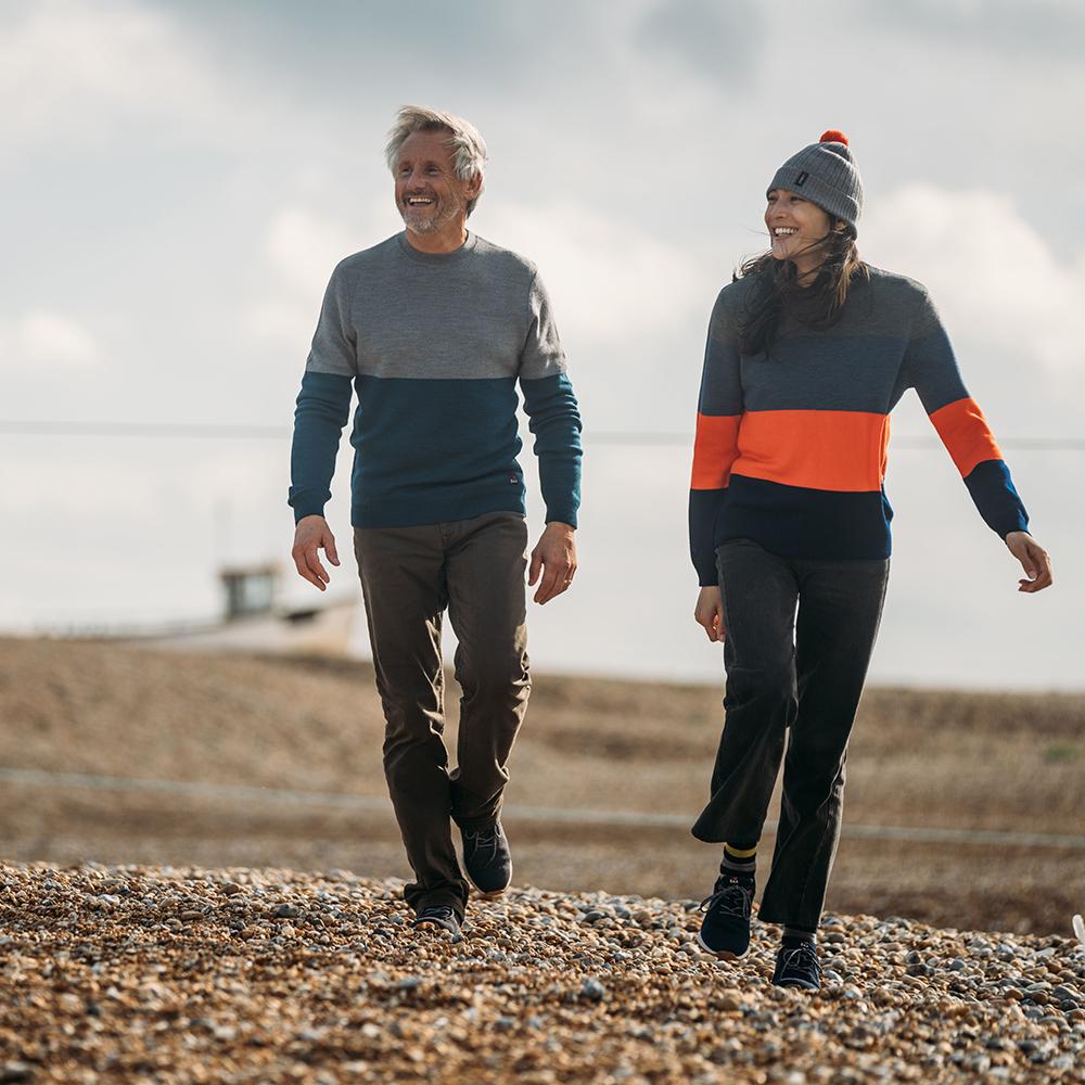 Isobaa | Mens Merino Honeycomb Sweater (Petrol/Charcoal) | The perfect blend of function and elegance in our extrafine 12-gauge Merino wool crew neck sweater.