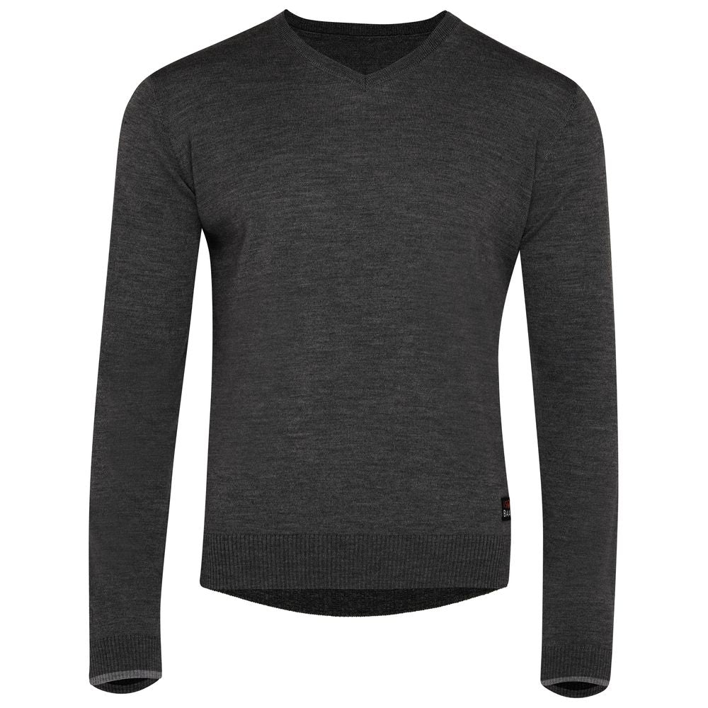 Isobaa | Mens Merino V Neck Sweater (Smoke/Charcoal) | Stay comfortable on the go with our V-neck sweater crafted from superfine Merino wool.