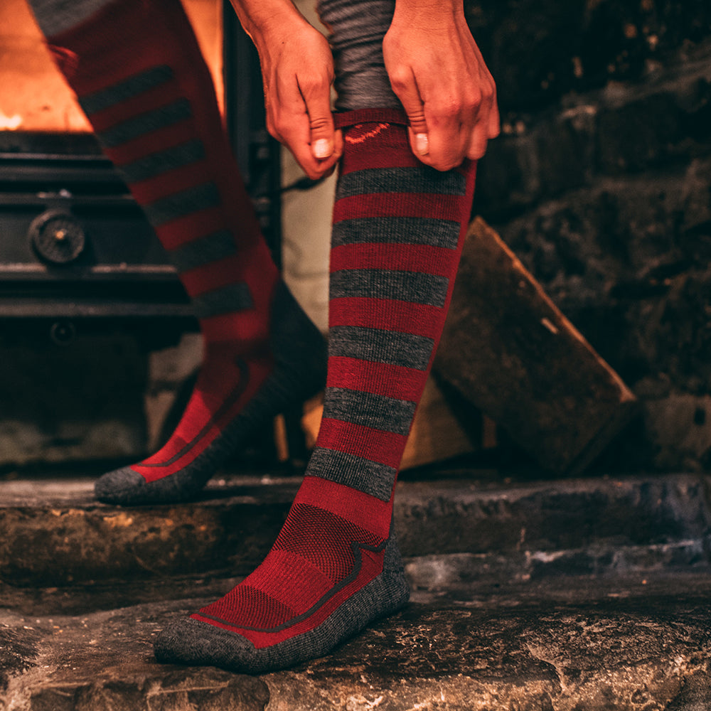 Isobaa | Merino Blend Ski Socks (Red/Smoke) | Dominate the slopes with Isobaa's mid-weight Merino blend ski socks.