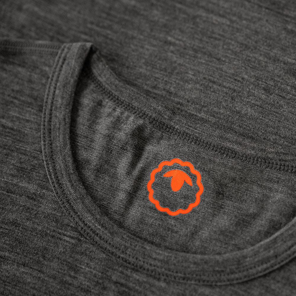 Isobaa | Womens Merino 150 Mountains Tee (Smoke) | Gear up for adventure with our superfine Merino Tee.