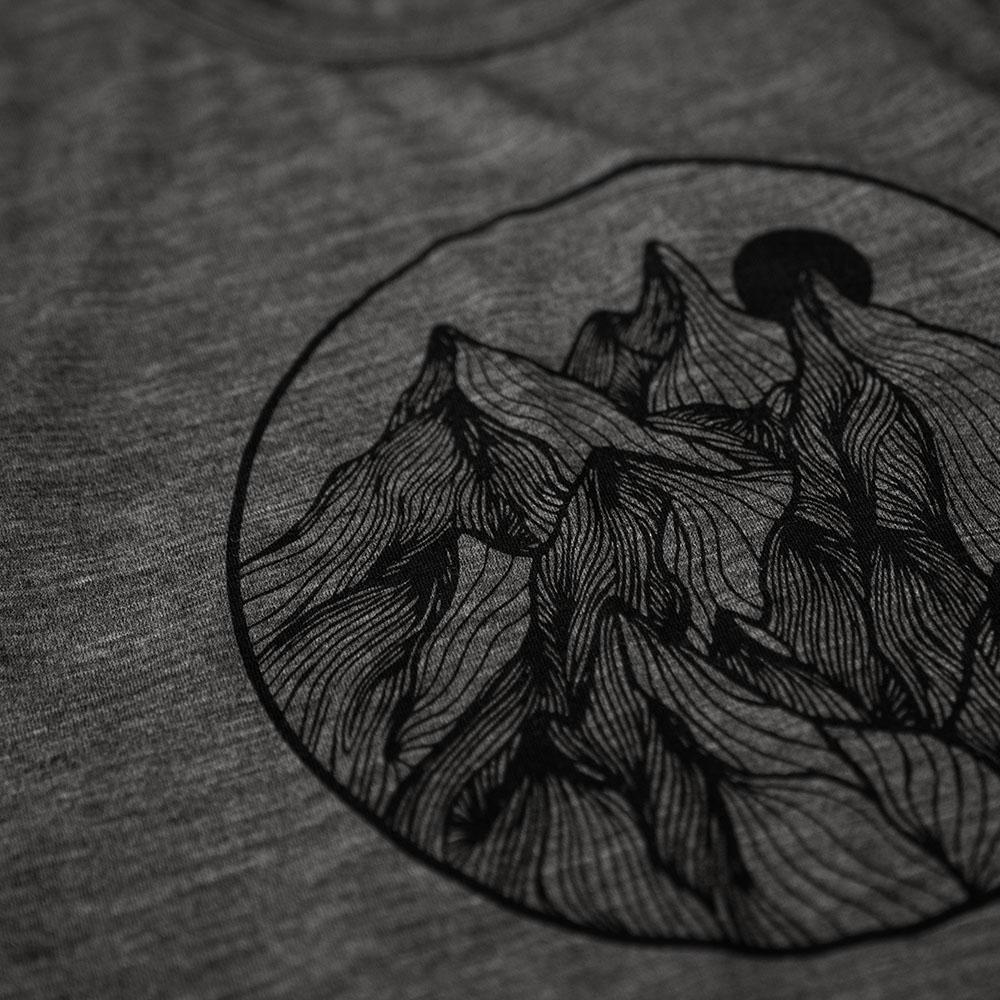 Isobaa | Womens Merino 150 Mountains Tee (Smoke) | Gear up for adventure with our superfine Merino Tee.