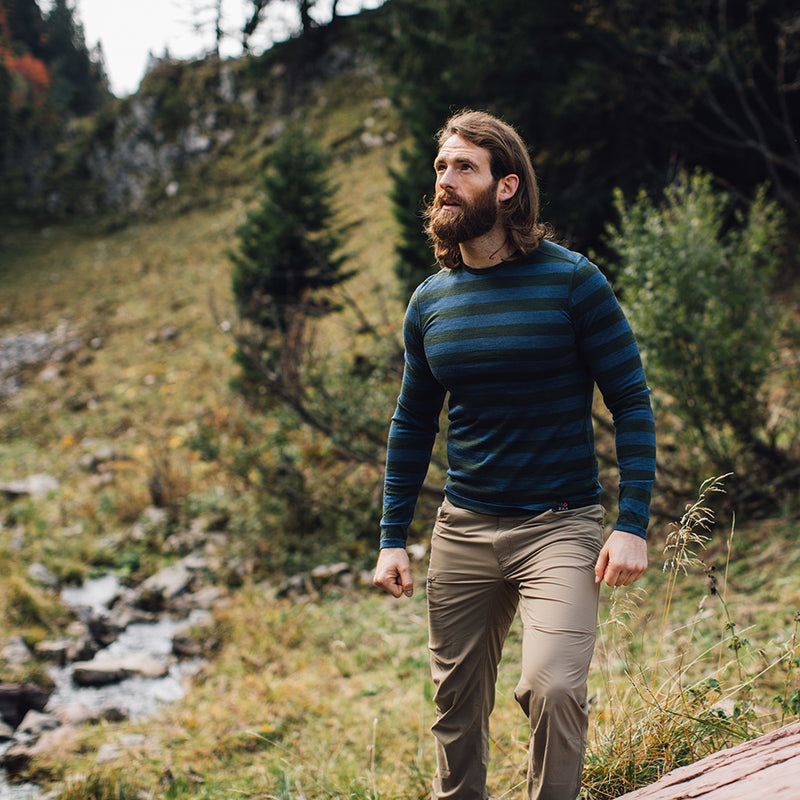 Isobaa | Mens Merino 180 Long Sleeve Crew (Forest/Denim) | Get outdoors with the ultimate Merino wool long-sleeve top.