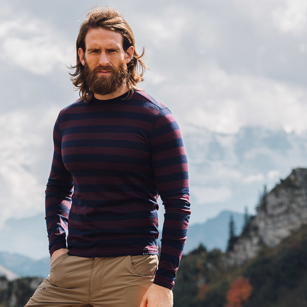 Isobaa | Mens Merino 180 Long Sleeve Crew (Navy/Wine) | Get outdoors with the ultimate Merino wool long-sleeve top.