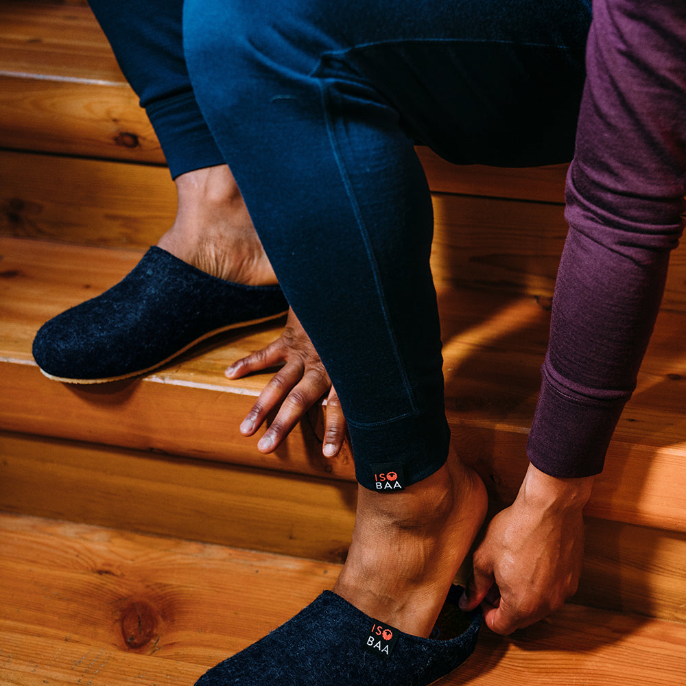 Isobaa | Mens Merino 260 Lounge Cuffed Joggers (Navy/Smoke) | Discover unparalleled comfort and versatility with our luxurious 260gm Merino wool lounge joggers.