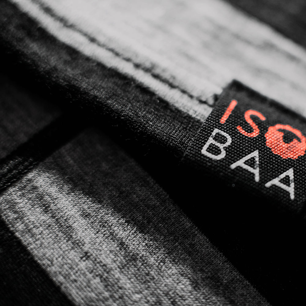 Isobaa | Merino 180 Neck Warmer (Charcoal/Black) | Beat the winter chill with Isobaa's superfine Merino wool neck warmer.