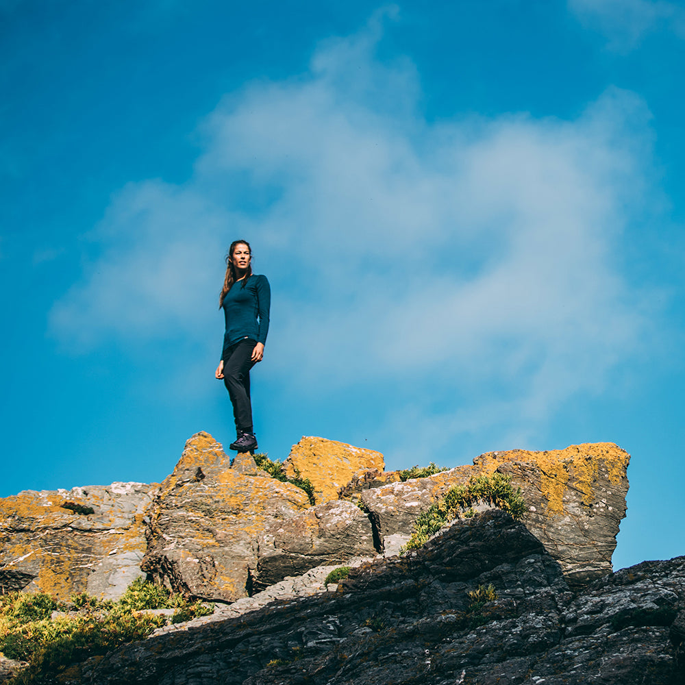 Isobaa | Womens Merino 180 Long Sleeve Crew (Petrol) | Get outdoors with the ultimate Merino wool long-sleeve top.